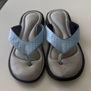 Nike Women's Grey and Blue Sandals